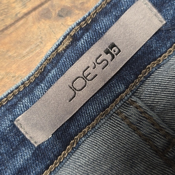 Joe's-FLAWLESS BOYFIREND JEANS - Picture 5 of 8